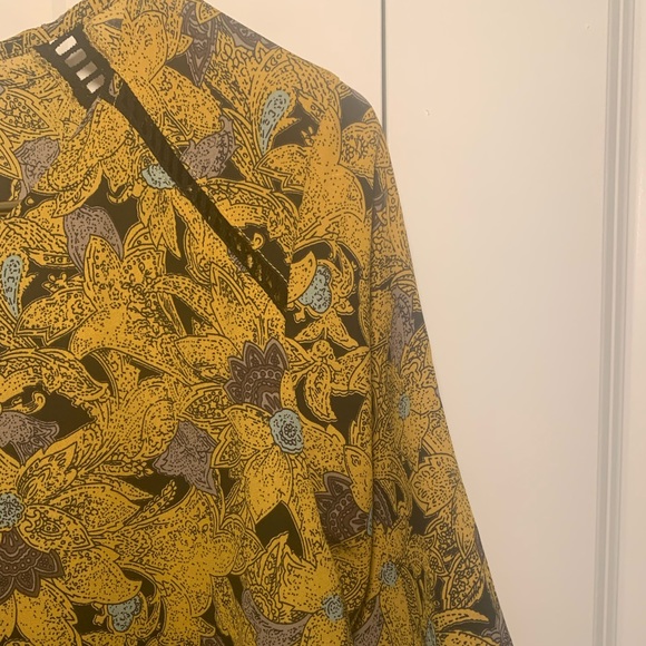 ASTR Blouse - Picture 4 of 13